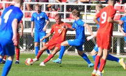 Македонија до 17  забележа пораз со 3:0 од Исланд на отворањето на мини квалификацискиот турнир во Скопје
