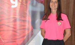 Dy arbitre tona marrin shiritin e FIFA-s
